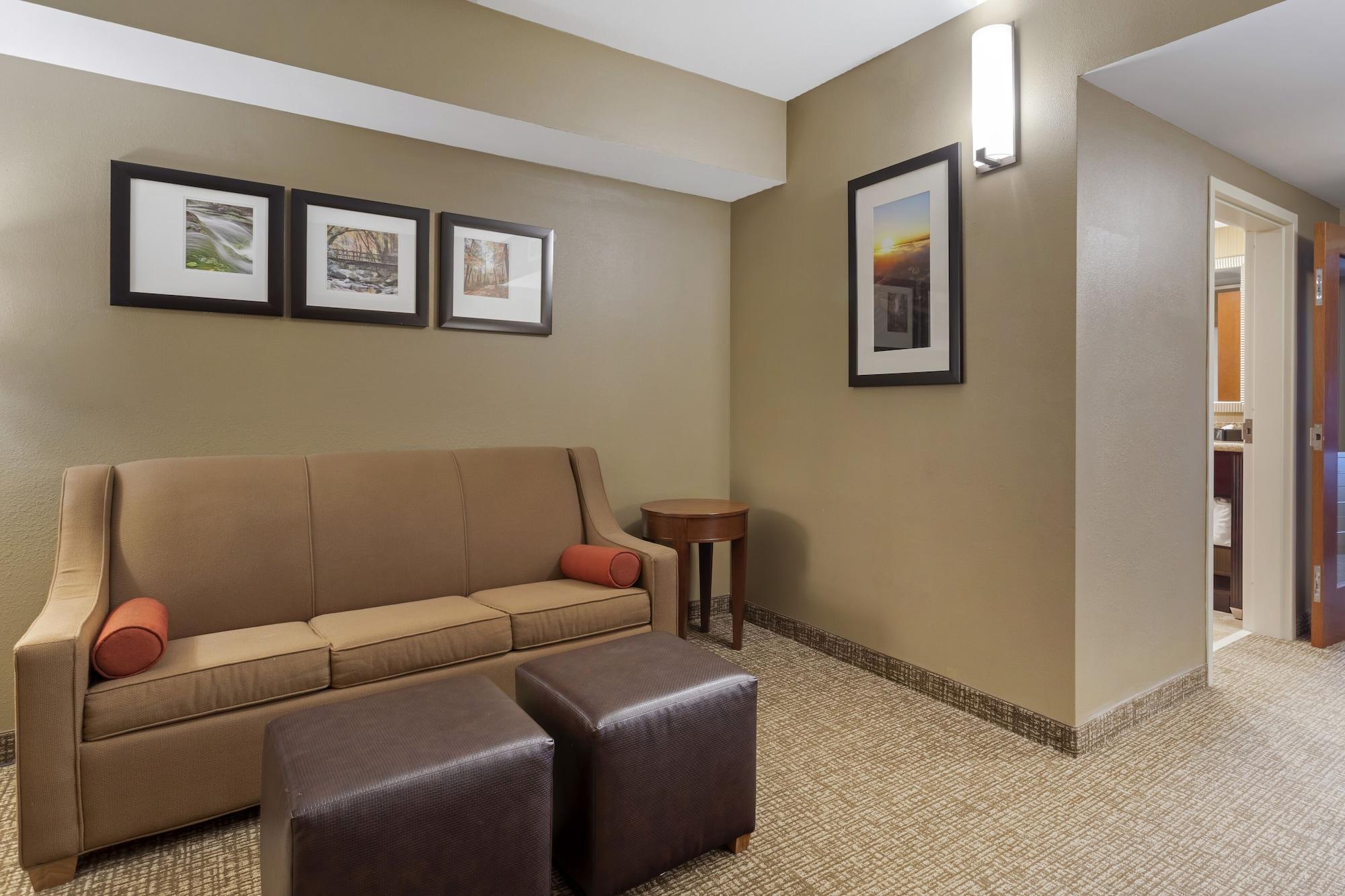 Comfort Suites North Knoxville Bagian luar foto