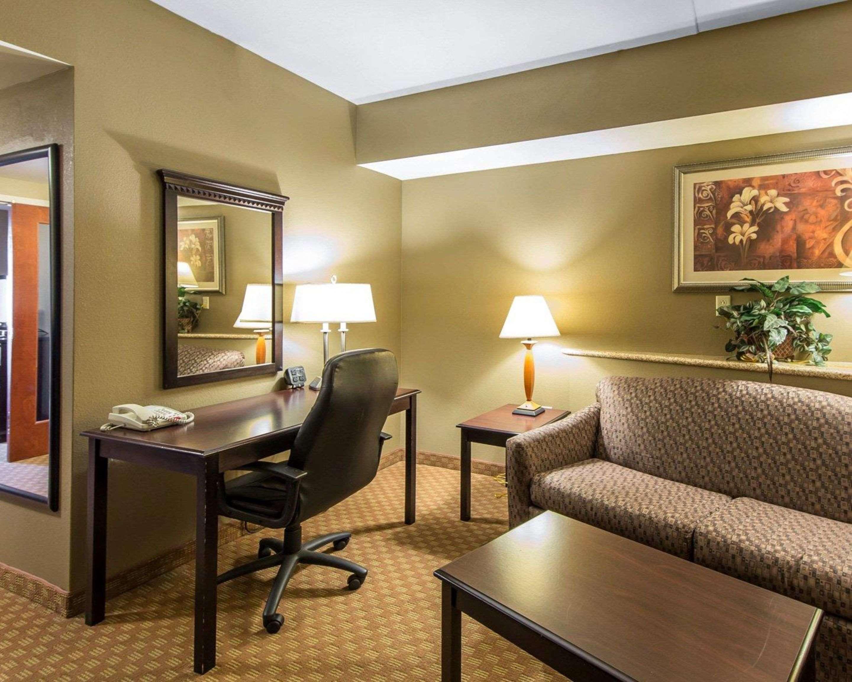Comfort Suites North Knoxville Bagian luar foto