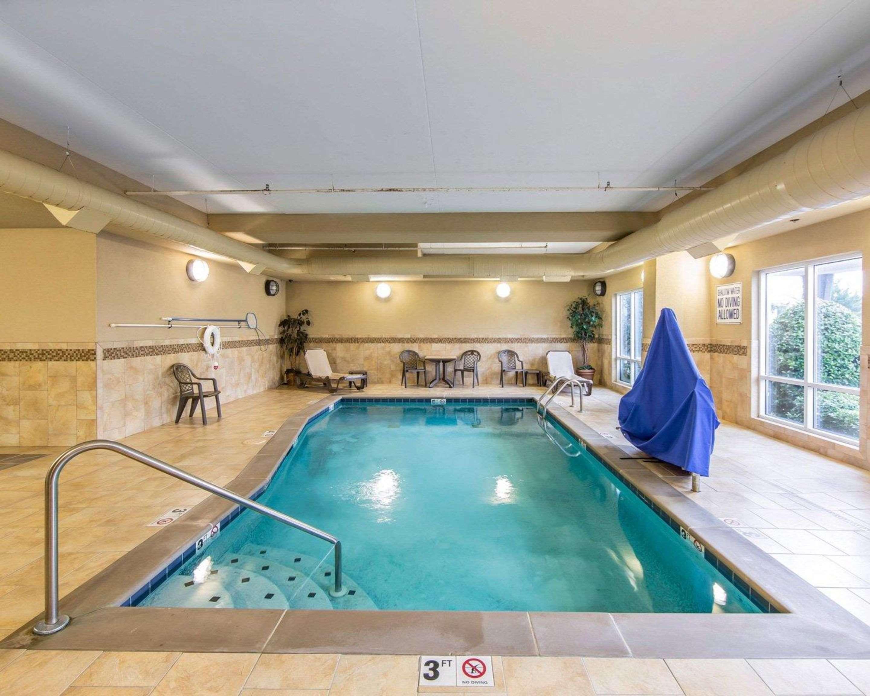 Comfort Suites North Knoxville Bagian luar foto
