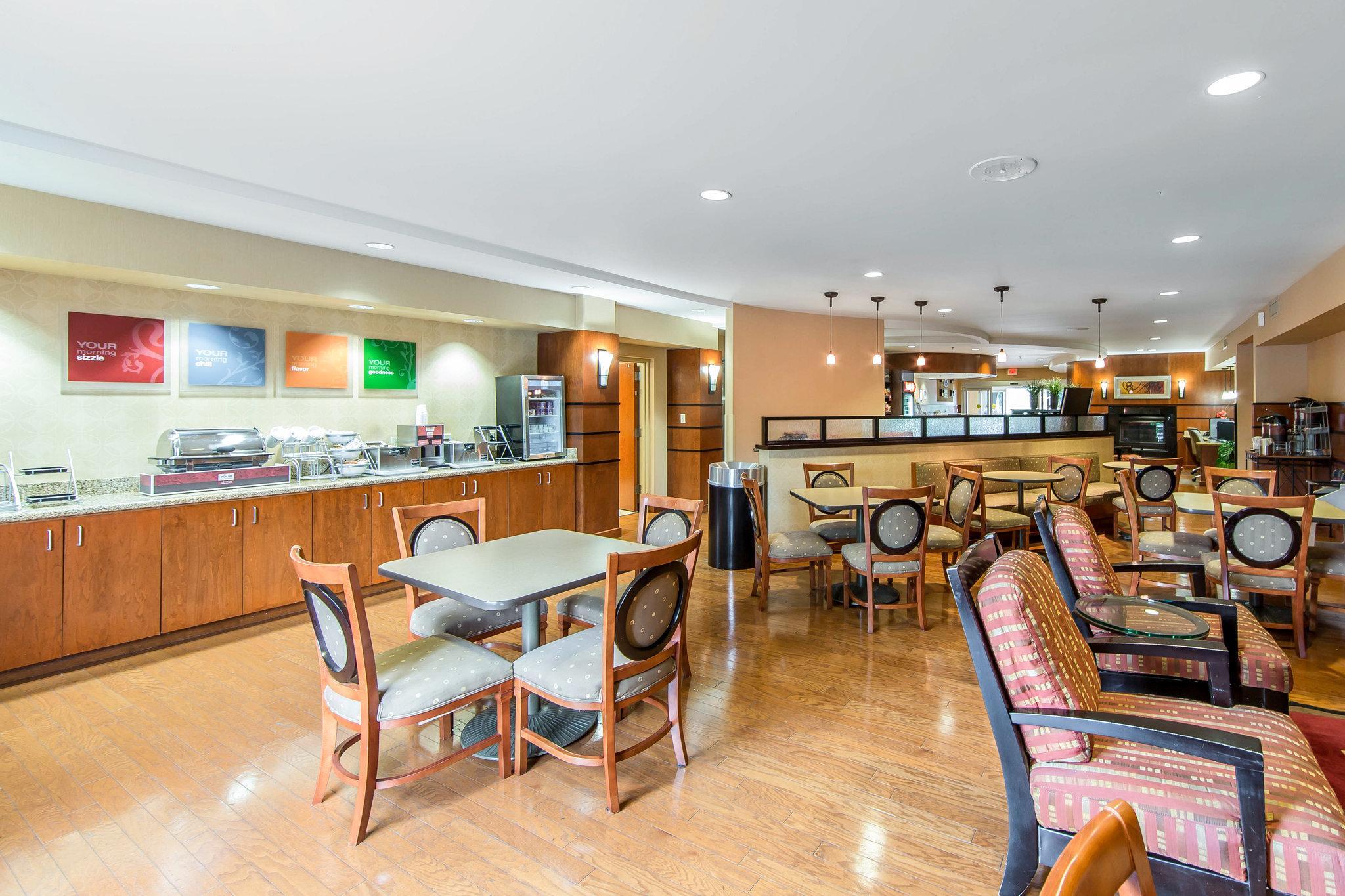 Comfort Suites North Knoxville Bagian luar foto