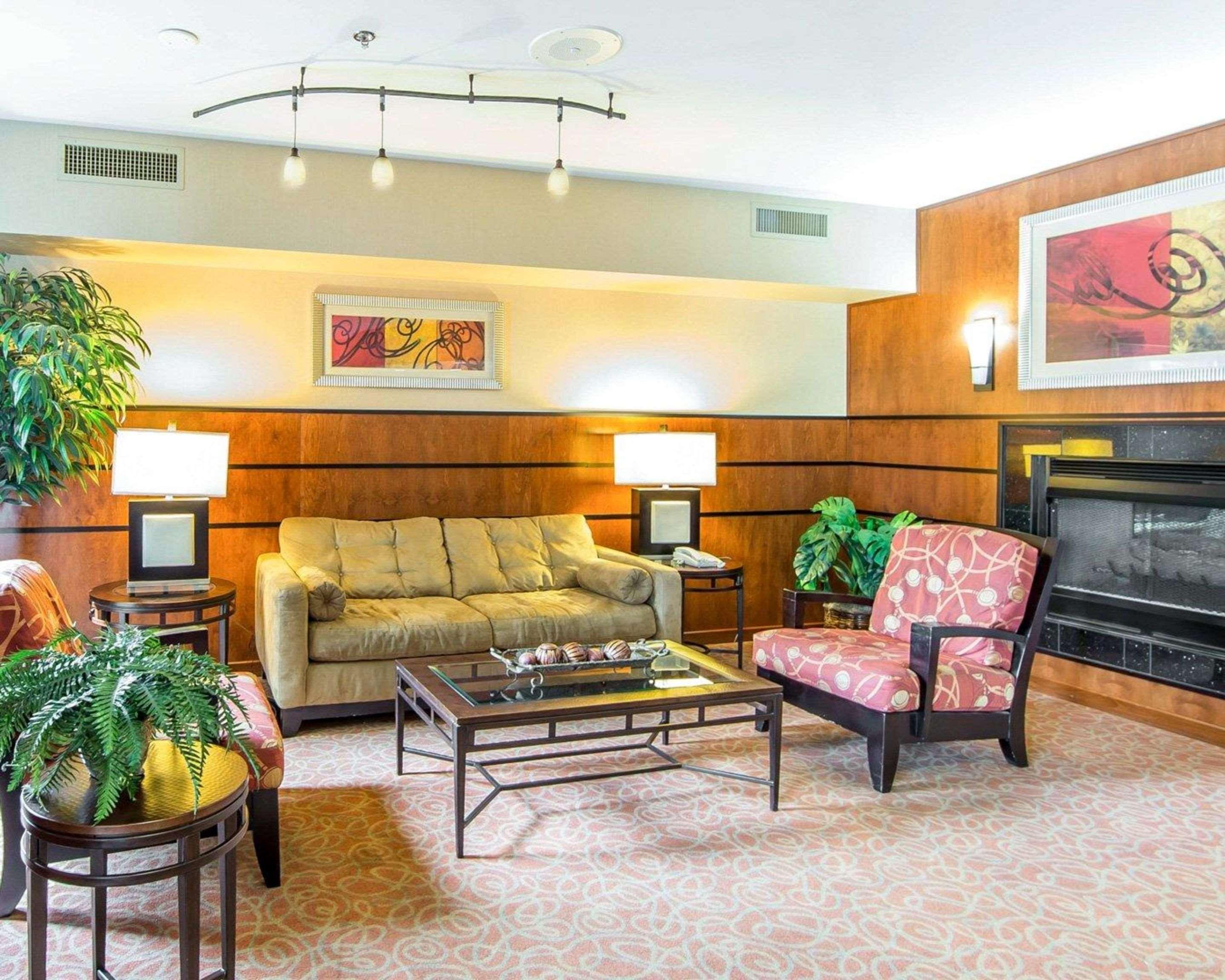 Comfort Suites North Knoxville Bagian luar foto