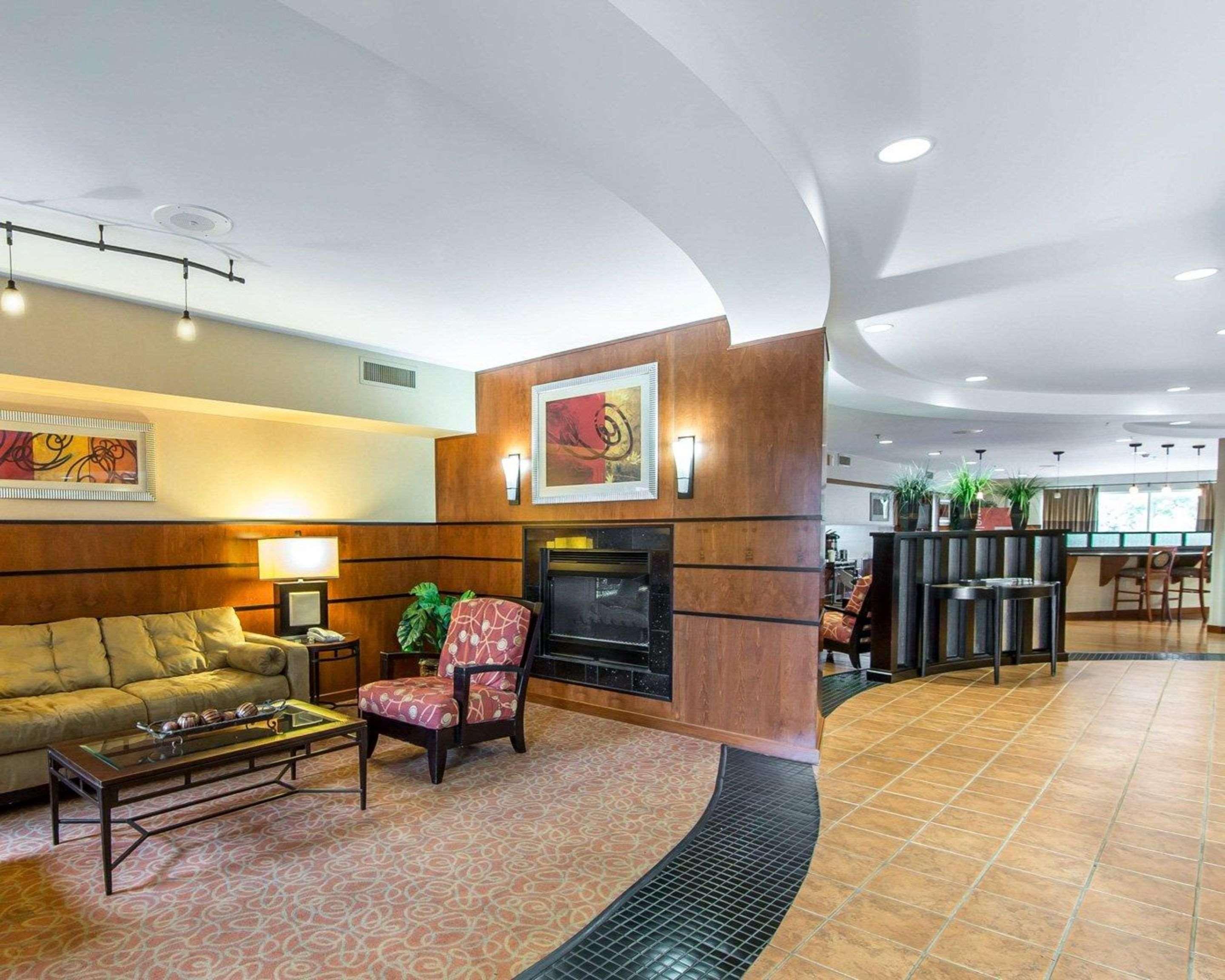 Comfort Suites North Knoxville Bagian luar foto