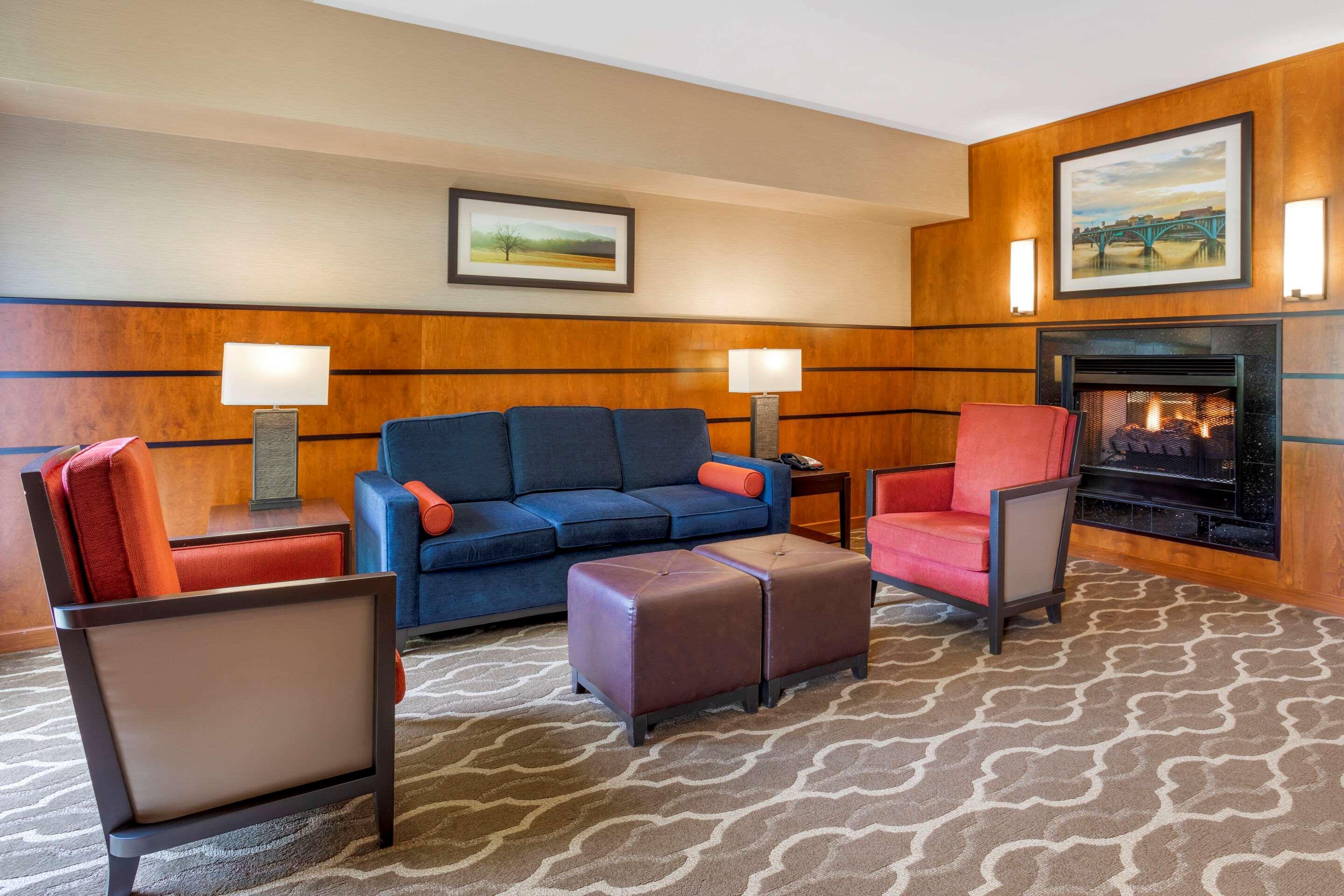 Comfort Suites North Knoxville Bagian luar foto